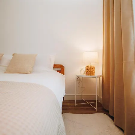 Apartment 212