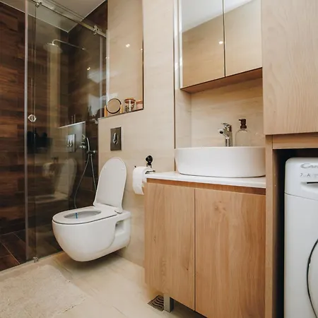 Apartment 212